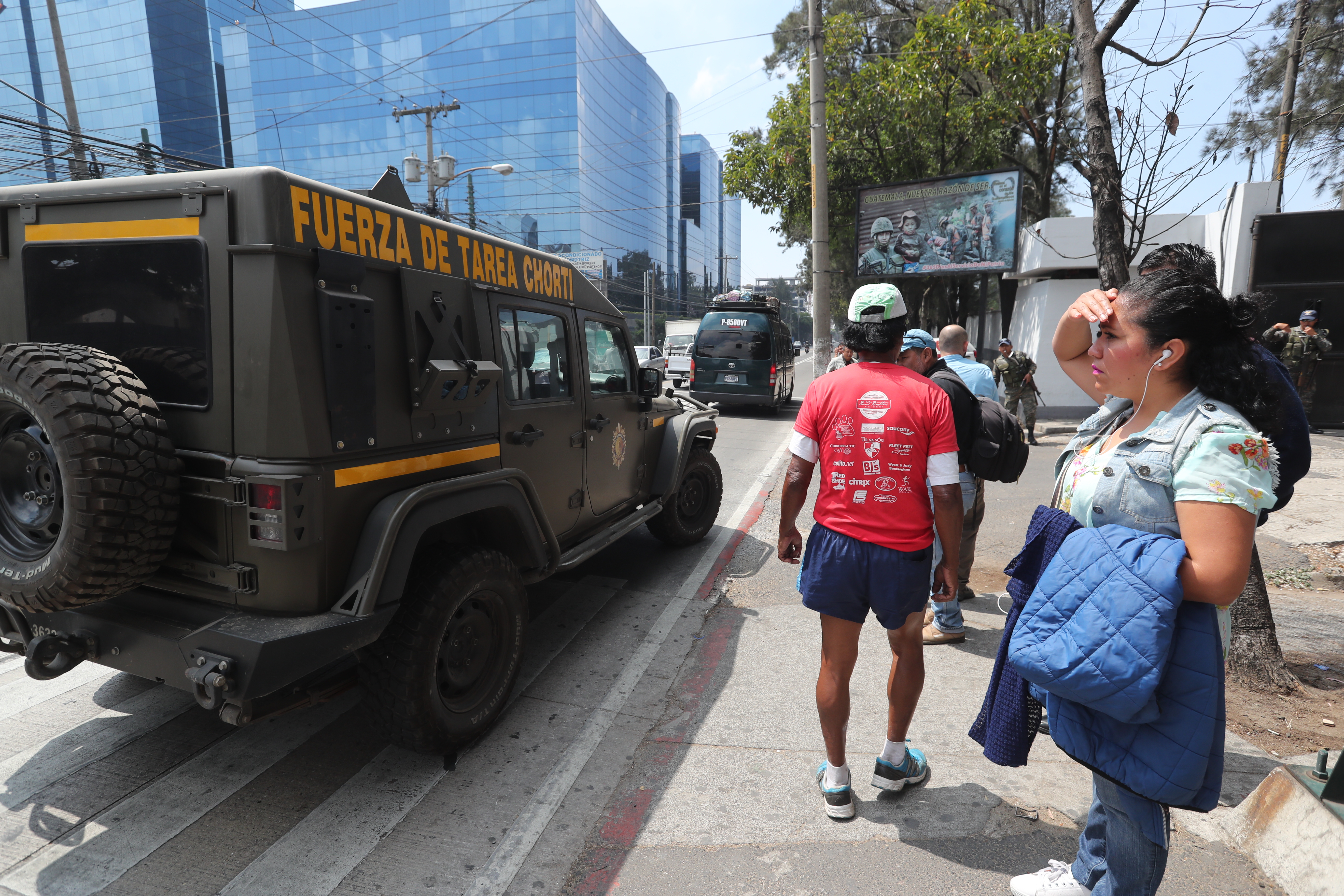 Mas de 100 jeeps J8 donados por el Gobierno de EE. UU. fueron llevados este viernes a la Fuerza Aérea Guatemalteca. (Foto Prensa Libre: Érick Ávila)

 Erick Avila                   14/03/2019