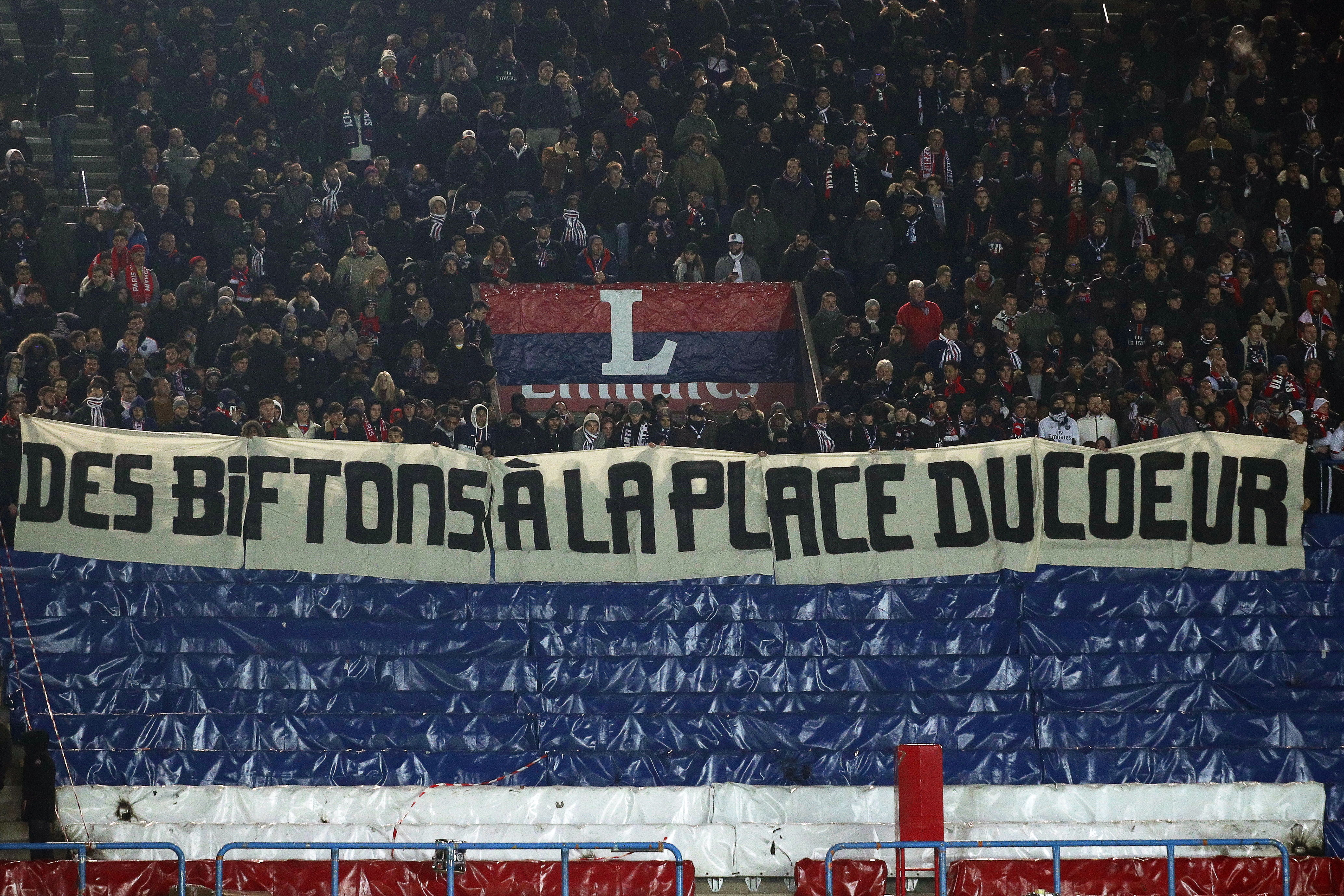 Los aficionados no asistieron al partido del PSG tras la eliminación en la Champions. (Foto Prensa Libre: EFE)