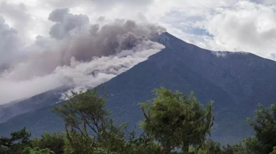 El Volcán de Fuego realizó una violenta erupción el 3 de junio del 2018 (Foto Prensa Libre: Hemeroteca PL) 