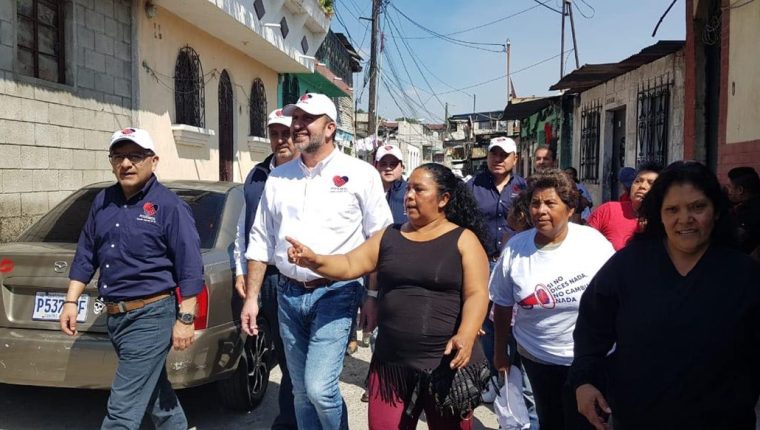 Roberto Arzú ya había sido advertido por el TSE de que podía estar incurriendo en campaña anticipada. (Foto: Hemeroteca PL)