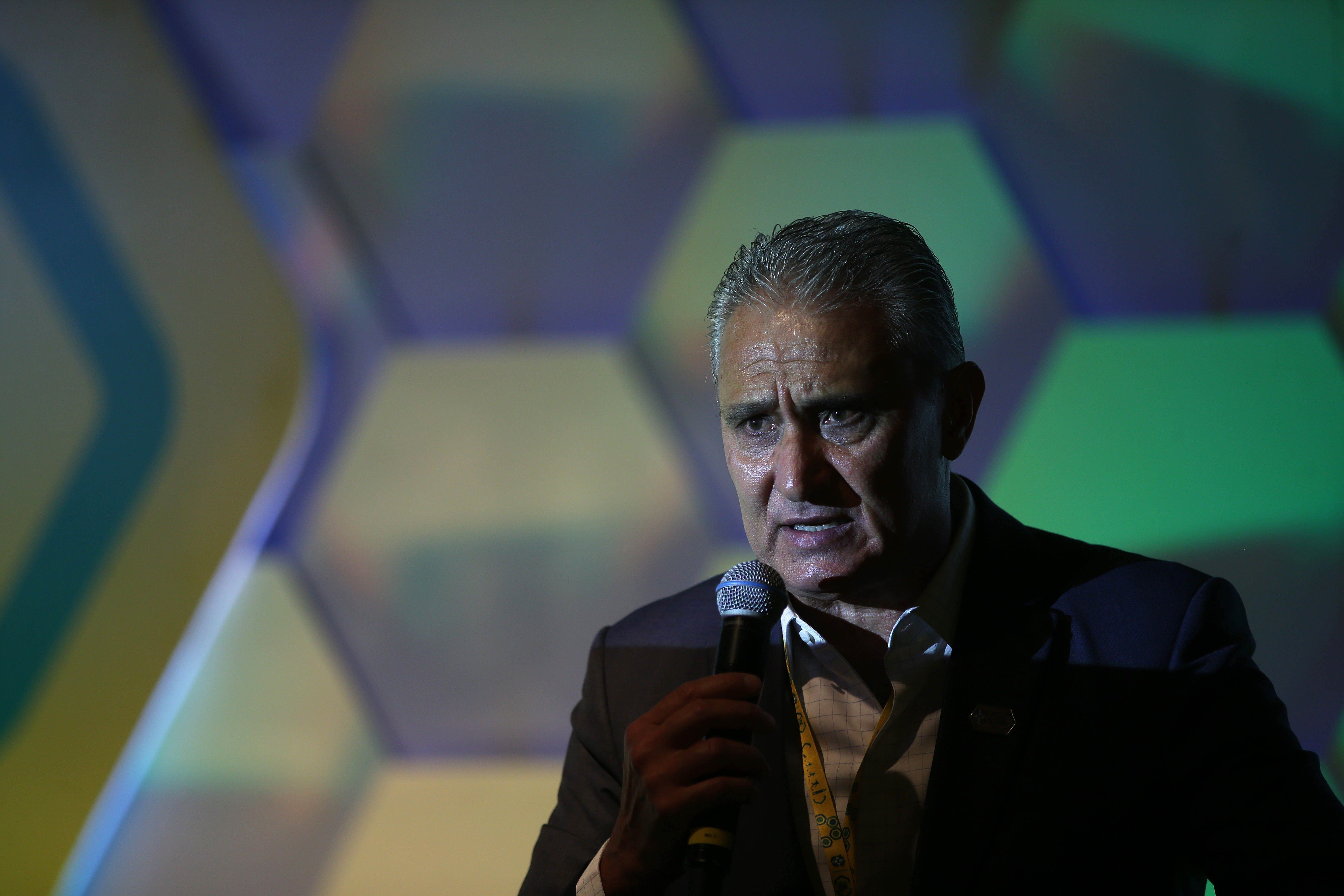 El seleccionador de Brasil, Adenor Leonardo Bacchi Tite prepara su equipo para la Copa América. (Foto Prensa Libre: EFE)