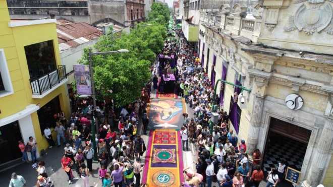 Los colaboradores realizaron varios detalles artísticos en los diseños. Foto Prensa Libre: Municipalidad de Guatemala