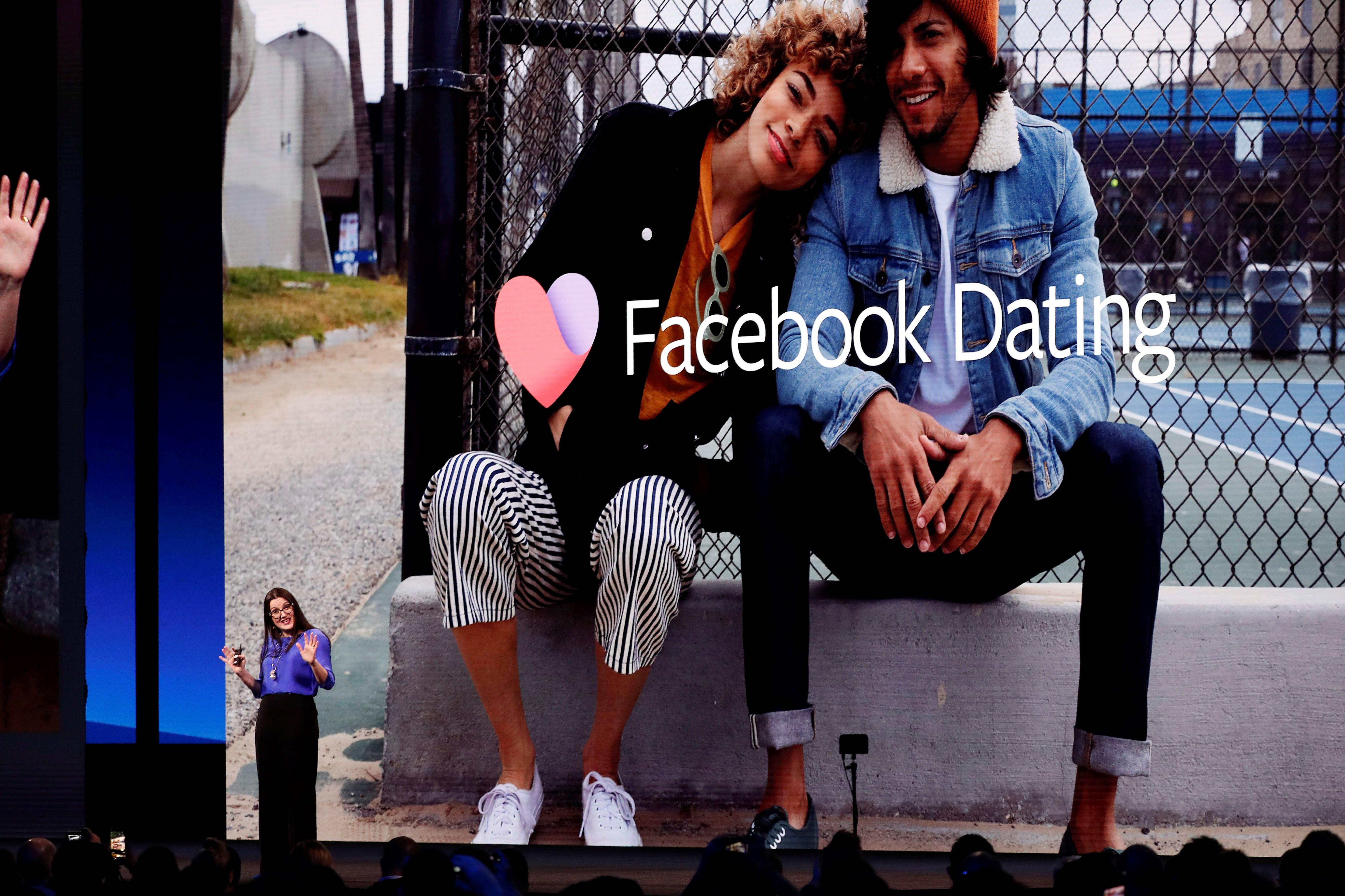 Durante la Conferencia de Desarrollo Facebook F8, Fidji Simo directora de aplicaciones presenta Facebook Dating, que busca competir con Tinder. (Foto Prensa Libre: EFE)