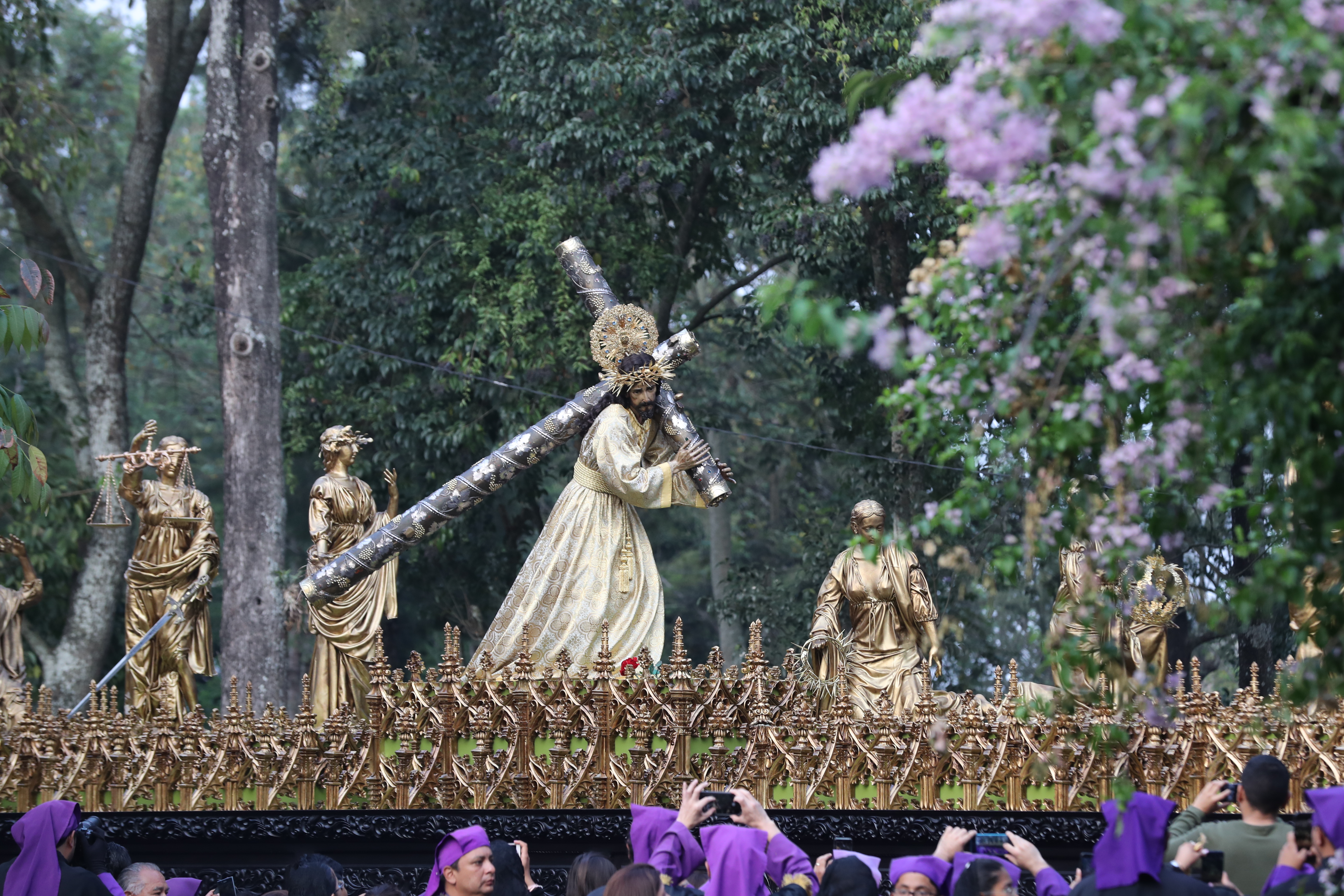 Procesiones de Jesús de la Merced en Antigua Guatemala y Ciudad de Guatemala 