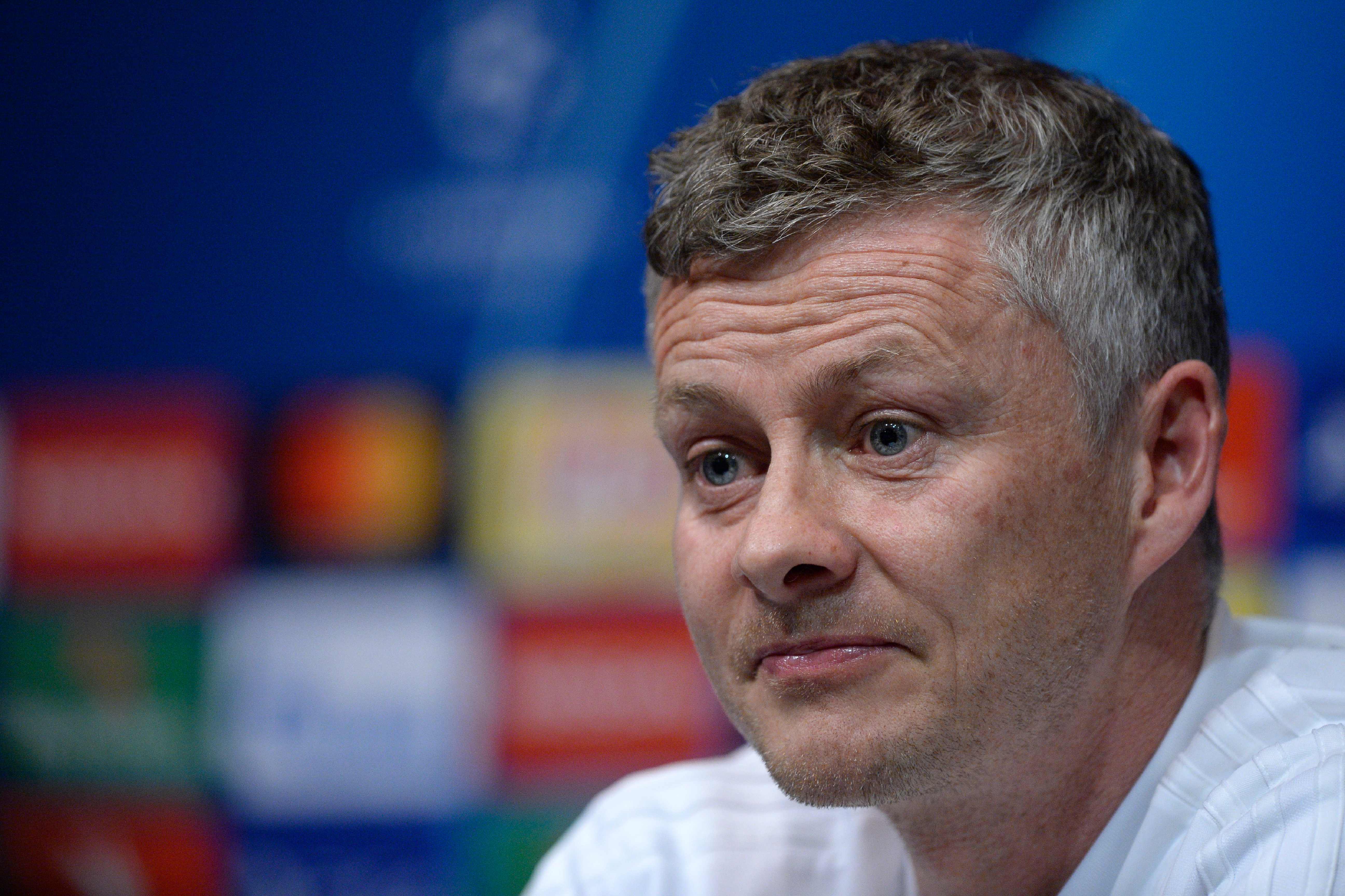 El entrenador del Mánchester United Ole Gunnar Solskjaer  dice que sus jugadores pueden ganar en Barcelona. (Foto Prensa Libre: AFP)