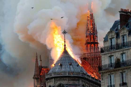 Al momento no se han establecido las causas del origen del incendio. Foto Prensa Libre: AFP 