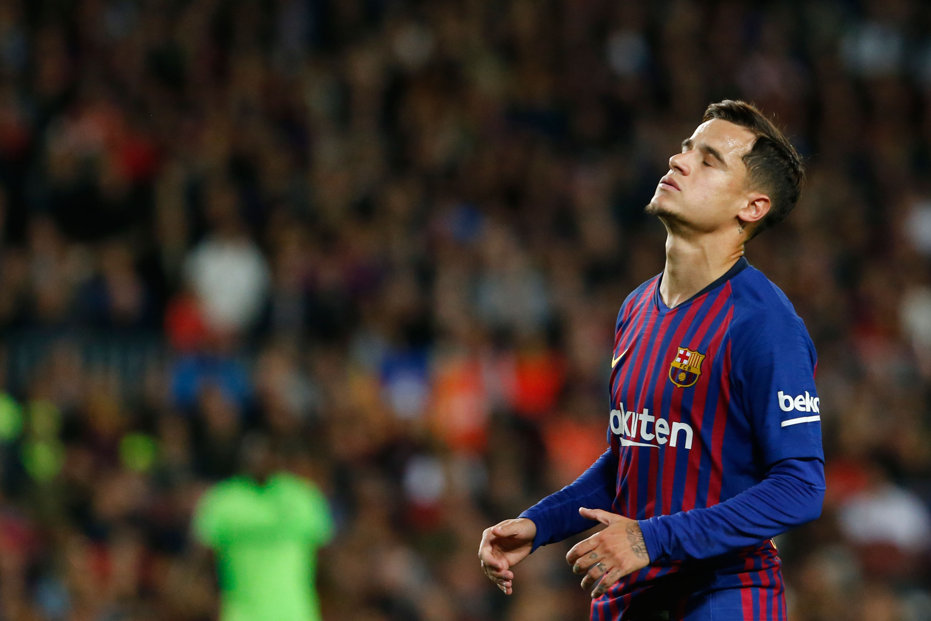 Philippe Coutinho no tuvo un buen paso por el Barcelona, pero ellos todavía son dueños de sus papeles. (Foto Prensa Libre: Hemeroteca PL)