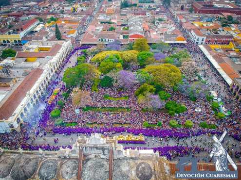 El cortejo procesional de Jesús de la Caída es el más visitado de la Cuaresma y Semana Santa en Guatemala. Foto Prensa Libre: tomada de Devoción Cuaresmal