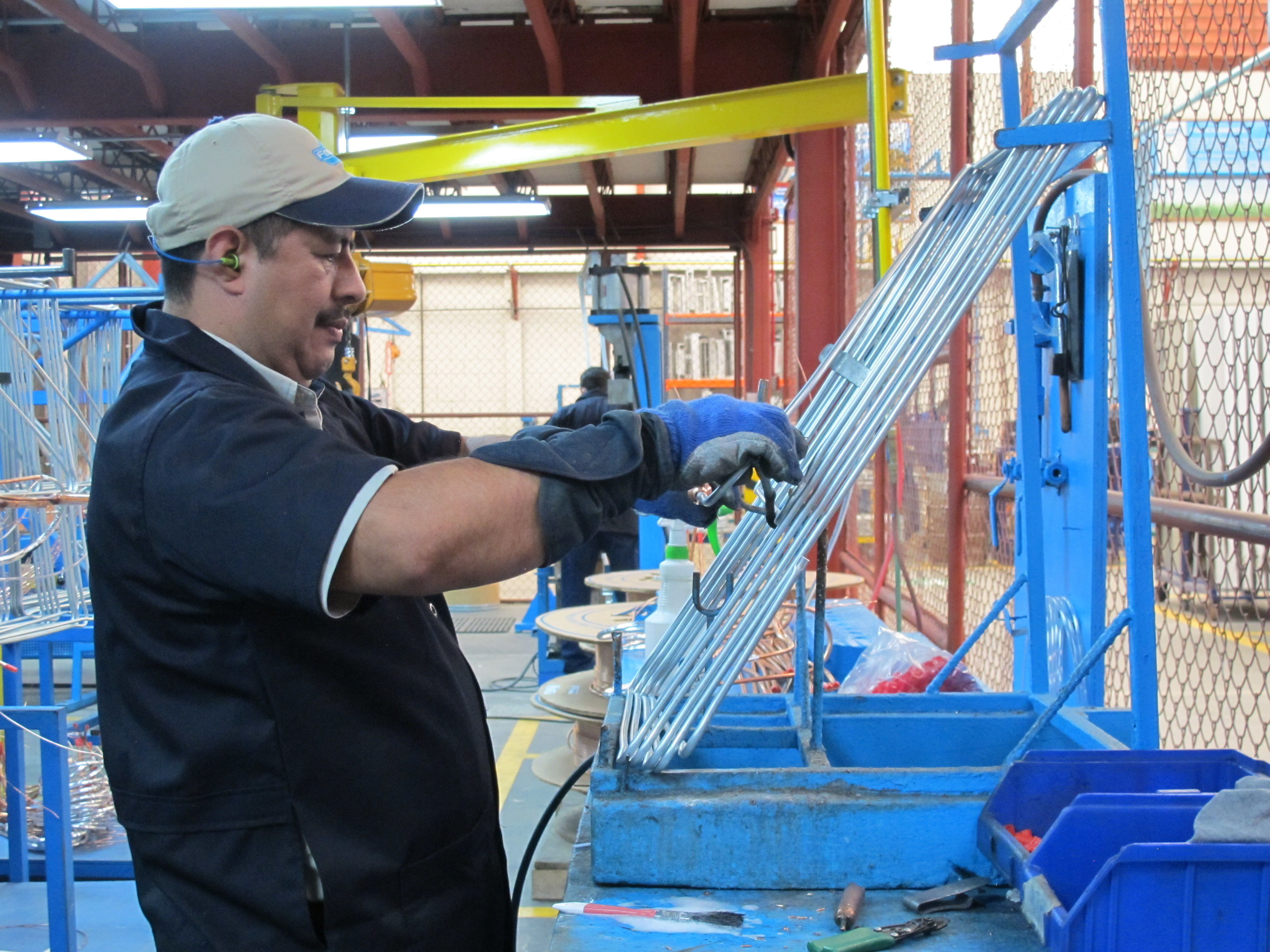 Empresa FOGEL de refrigeración comercial es reconocida como carbono neutral. (Foto Prensa Libre: María Reneé Barrientos)