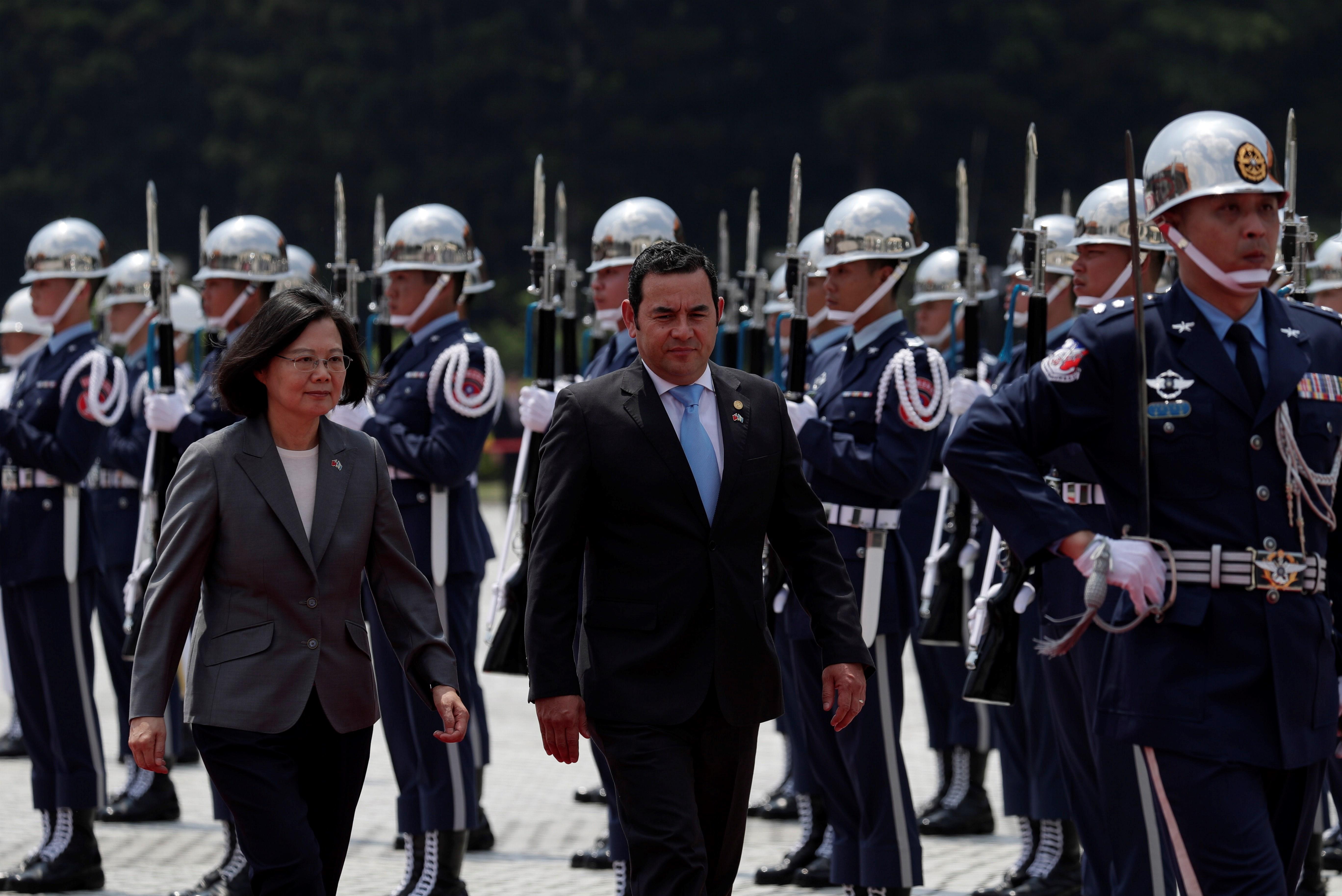 Jimmy Morales está en Taiwán para profundizar las relaciones entre los dos países, también en el aspecto económico. (Foto Prensa Libre: EFE)