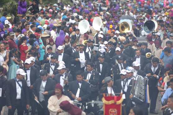 La banda de músicos tocará por más de 19 horas, según estimaciones. Foto Prensa Libre: Jorge Ordóñez