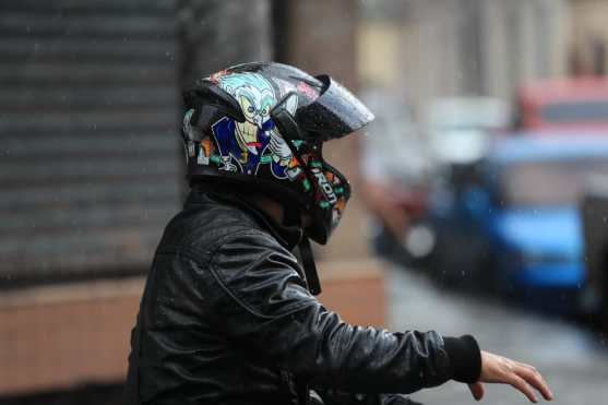 Autoridades del INSIVUMEH indicaron que esto se debe al cambio entre la temporada fría y la época de calor en el país. Foto Prensa Libre: Carlos Hernández