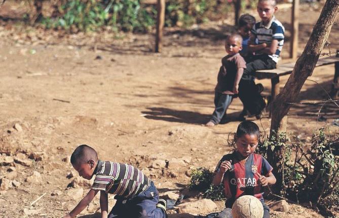 La niñez del área rural tiene pocas oportunidades de desarrollo. (Foto Prensa Libre: Hemeroteca PL)