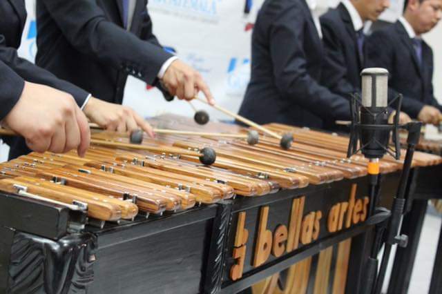 (Foto Prensa Libre: Marimba de Concierto de Bellas Artes).