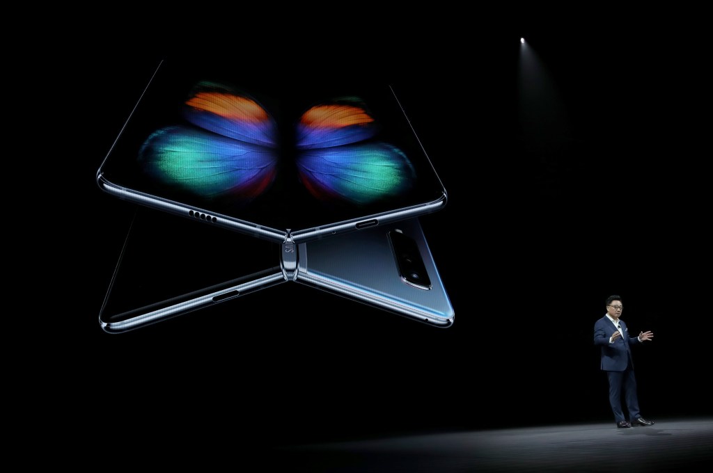 Luego de recibir críticas negativas por parte de periodistas especializados, Samsung ha decidido posponer el lanzamiento del Galaxy Fold. (Foto Prensa Libre: HemerotecaPL)