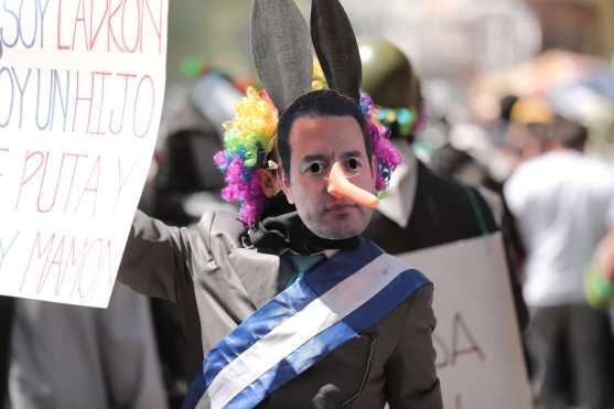 Una de las figuras más criticadas es la del presidente Jimmy Morales. Foto Prensa Libre. Juan Diego González