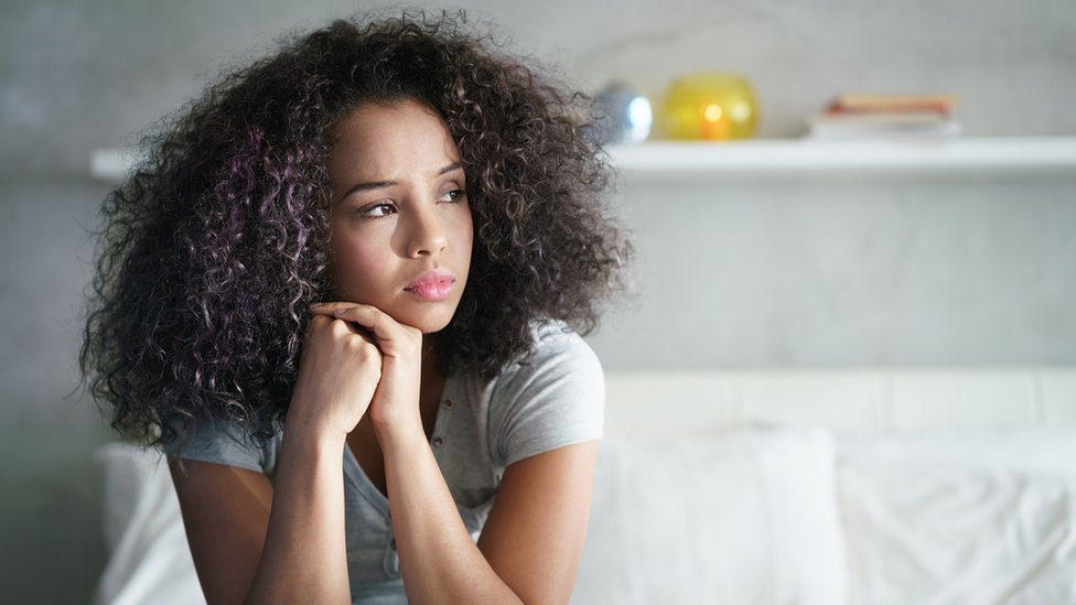 La ansiedad es un fenómeno normal. Pero para algunas personas, se vuelve permanente y debe ser aliviada. (GETTY IMAGES)