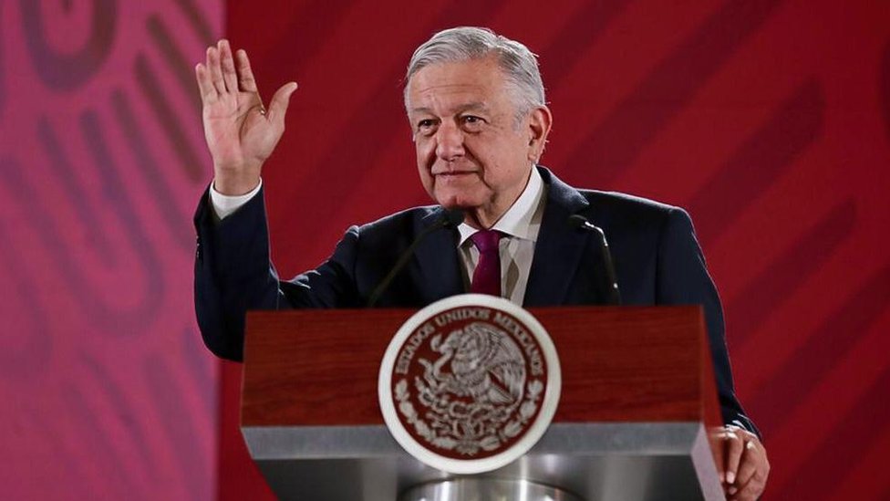 AMLO no ha viajado fuera de México en los 6 meses que lleva como presidente.