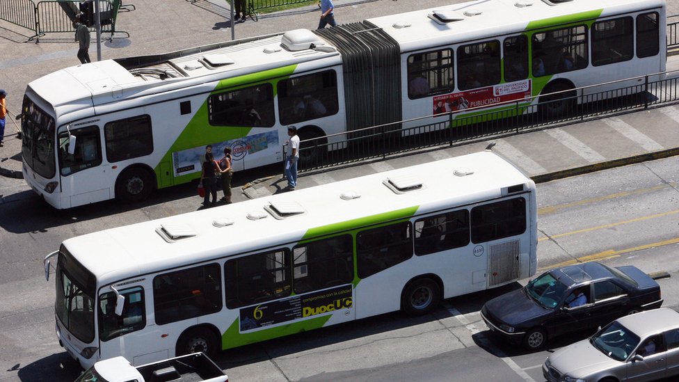 Los colombianos señalan que Chile no estaba listo para un proyecto tan grande como Transantiago. (Foto Prensa Libre: Getty Images)