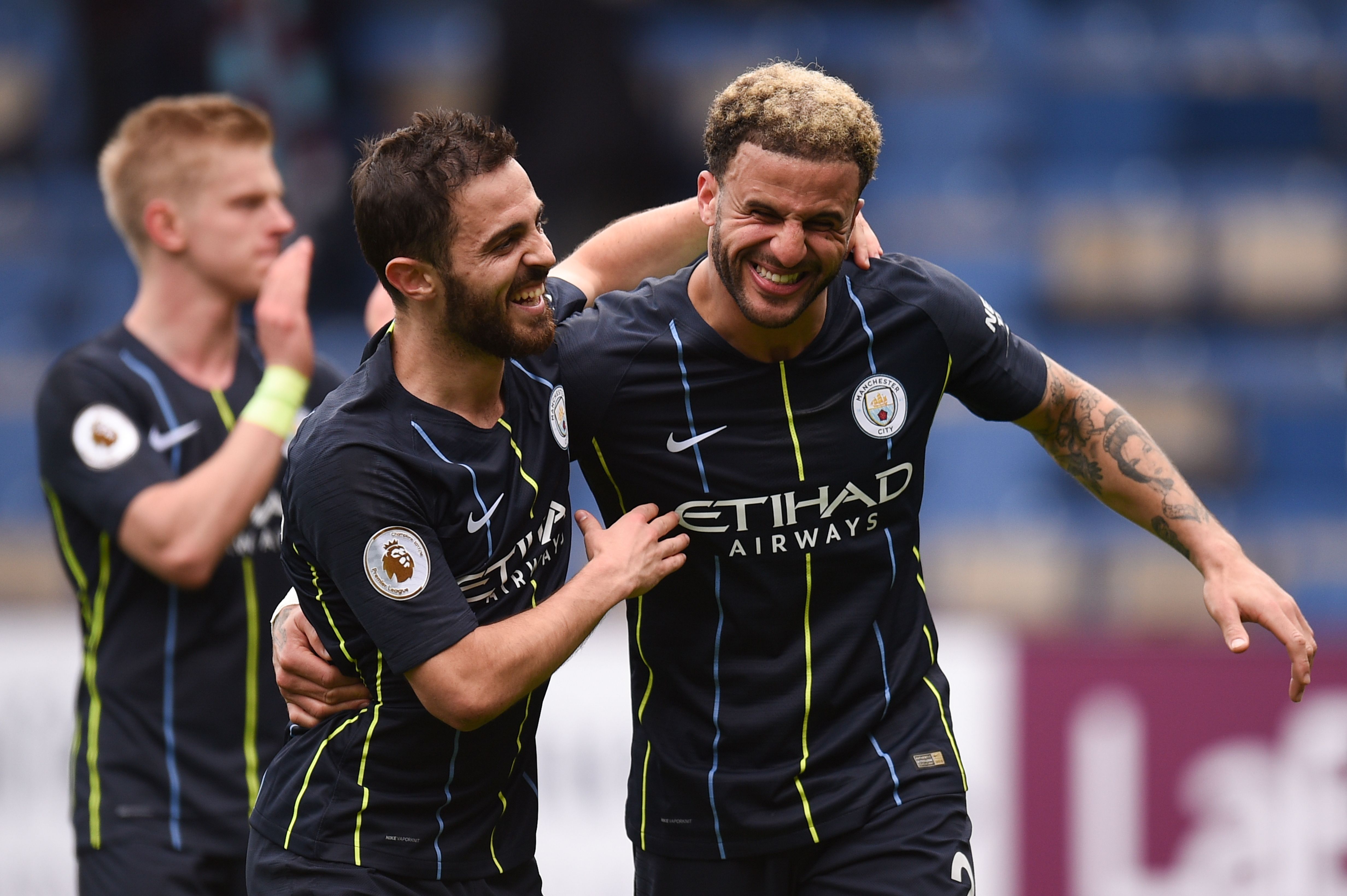 El Manchester City y el Liverpool luchan por el título de la Premier. (Foto Prensa Libre: AFP)