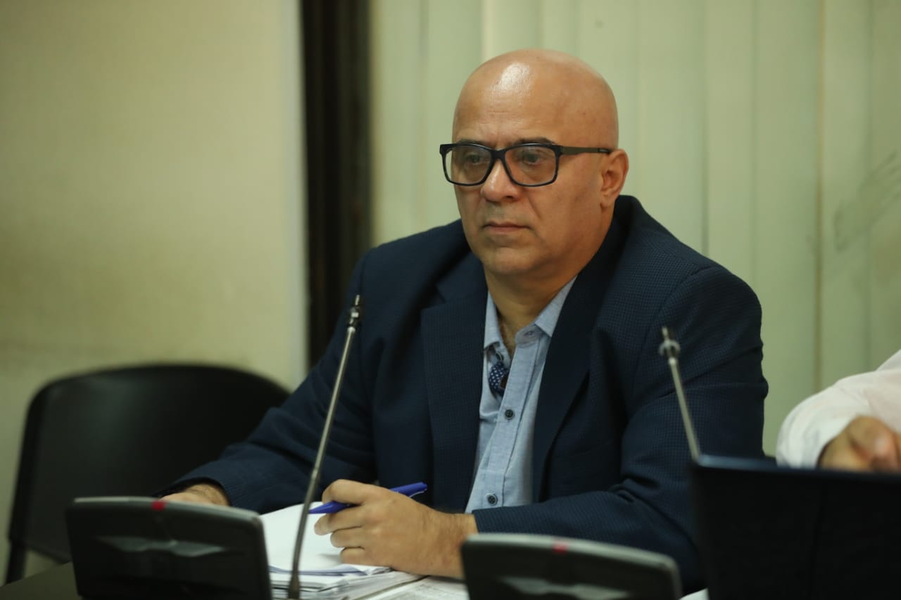 El exministro de Salud, Jorge Alejandro Villavicencio Álvarez, escuchó la imputación que hizo el representante del Ministerio Público. (Foto Prensa Libre: Esbin García)