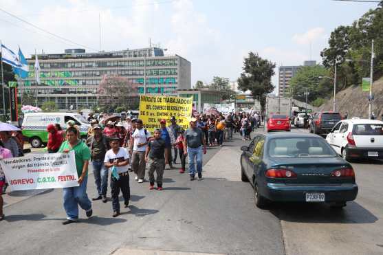 Algunas personas fueron afectadas por el tránsito que provocó  la marcha que en otros años se realizaba en un día de asueto. 