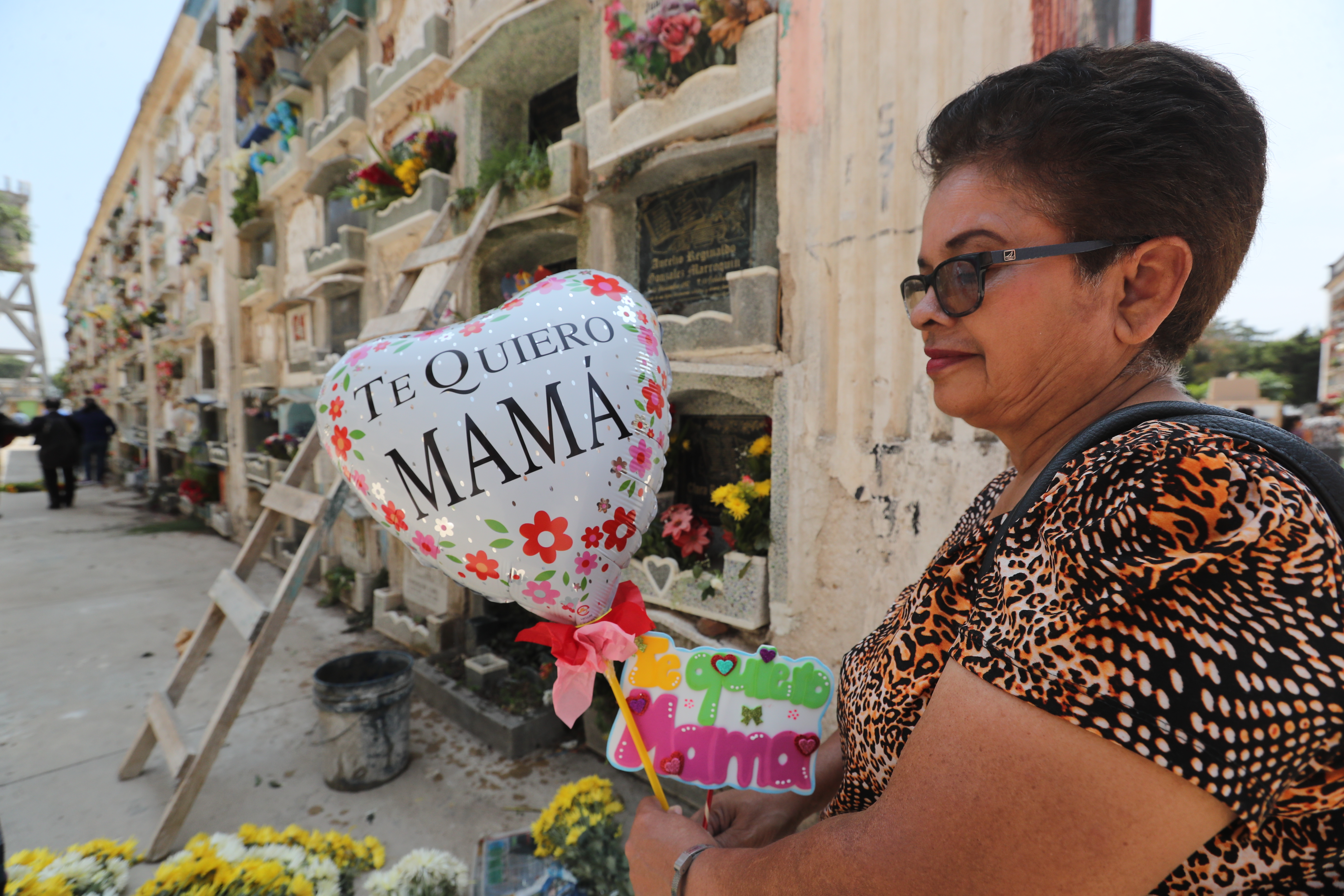 Hilda Fernandez, recuerda a su Mamá en este día muy especial.