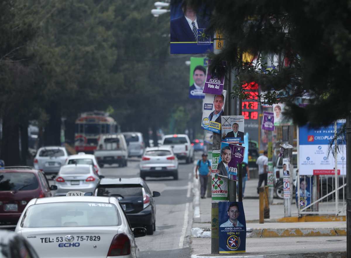 Los partidos se limitan a hacer campaña y no dar a conocer sus propuestas de gobierno, dicen analistas. (Foto Prensa Libre. Hemeroteca PL)