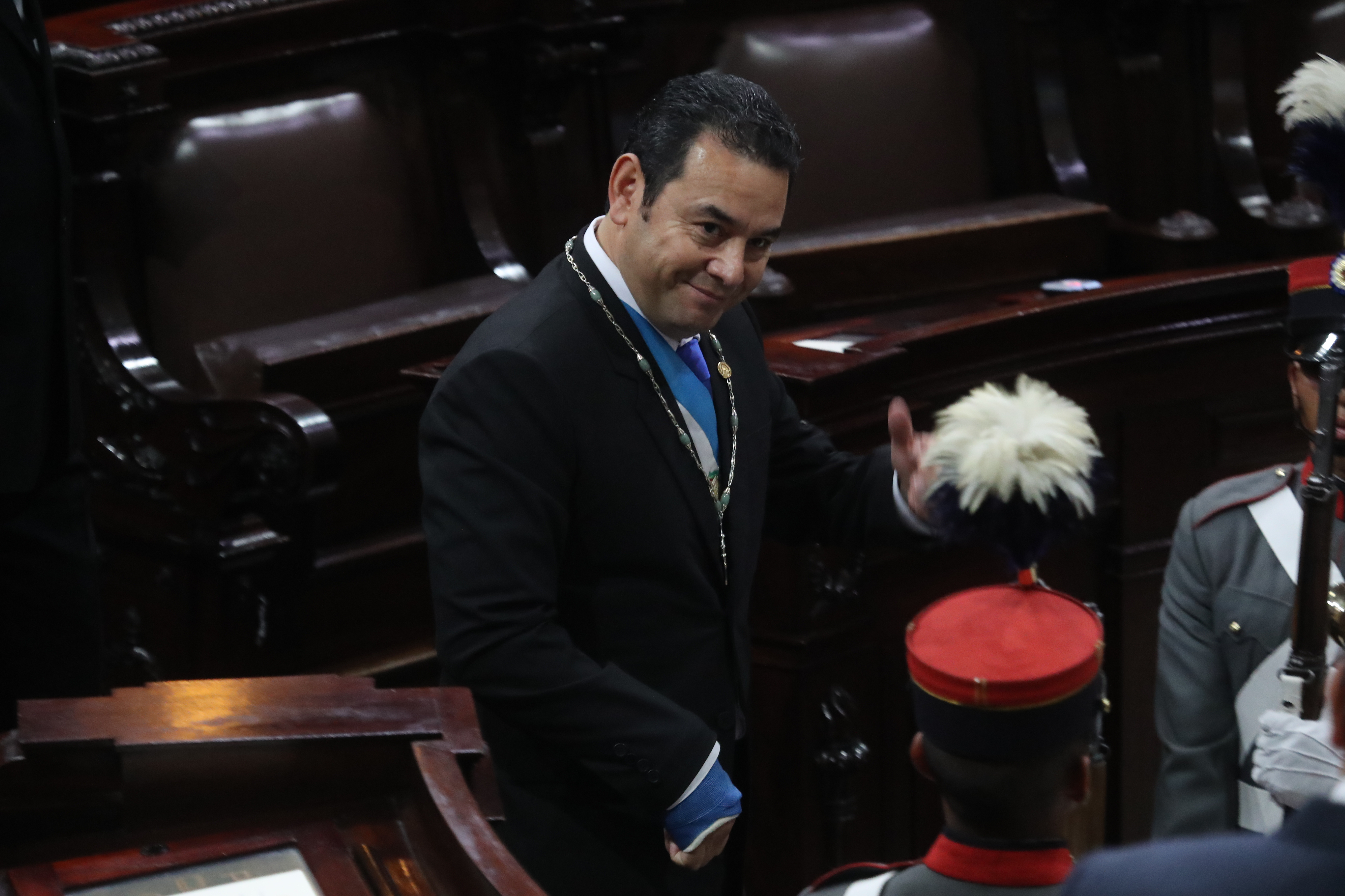 El presidente Jimmy Morales durante su participación en la conmemoración de la Constitución. (Foto Prensa Libre: Hemeroteca PL)