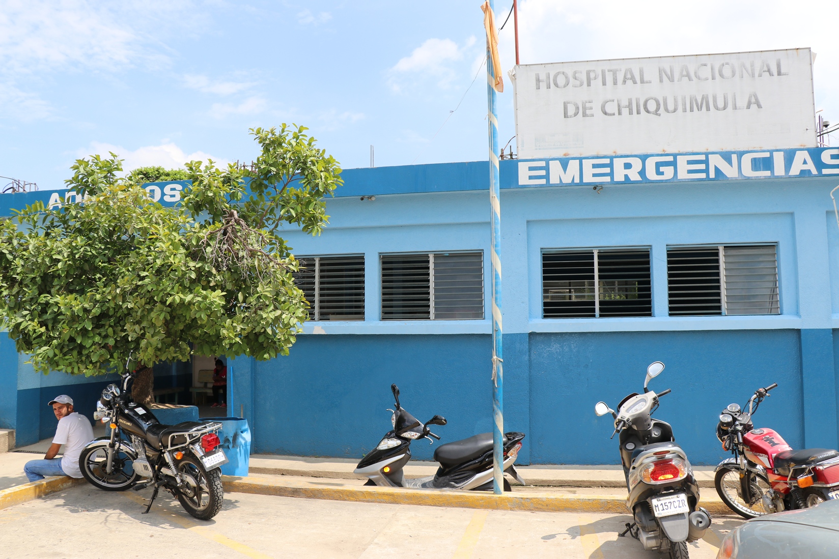 Video evidencia filtración en techo del Hospital Modular de Chiquimula