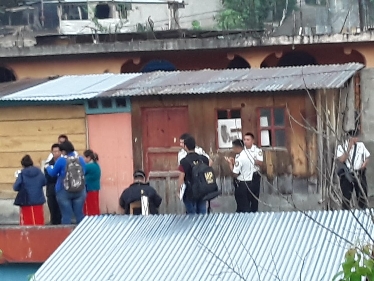 En tres días, dos jóvenes se habrían  quitado la vida en Tu Manzano, Nebaj, Quiché.  (Foto Prensa Libre: Héctor Cordero).