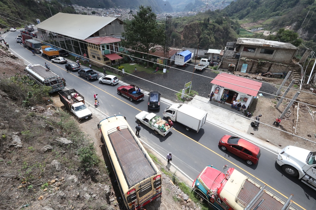 Los vecinos de Cantel bloquearán de nuevo la ruta Cito-Zarco en Zunil la próxima semana. (Foto Prensa Libre: Mynor Toc)