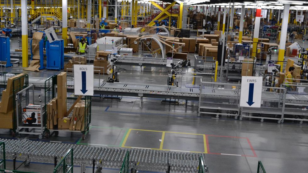 Amazon estimó que uno de estos nuevos proveedores, con entre 20 y 40 vehículos de reparto, obtenga un beneficio de entre 50 mil y 100 mil euros al año. (Foto Prensa Libre: cnet.com)