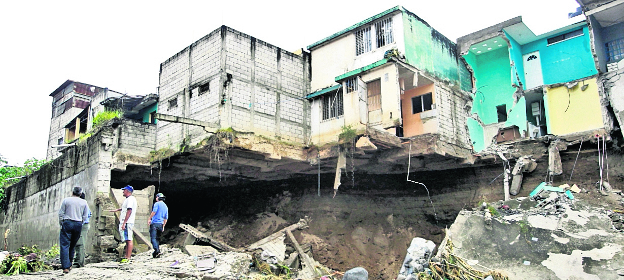 Según el estudio de la USAC muchas de siete departamentos están construidas en lugares de riesgo.(Foto Prensa Libre: Hemeroteca PL)