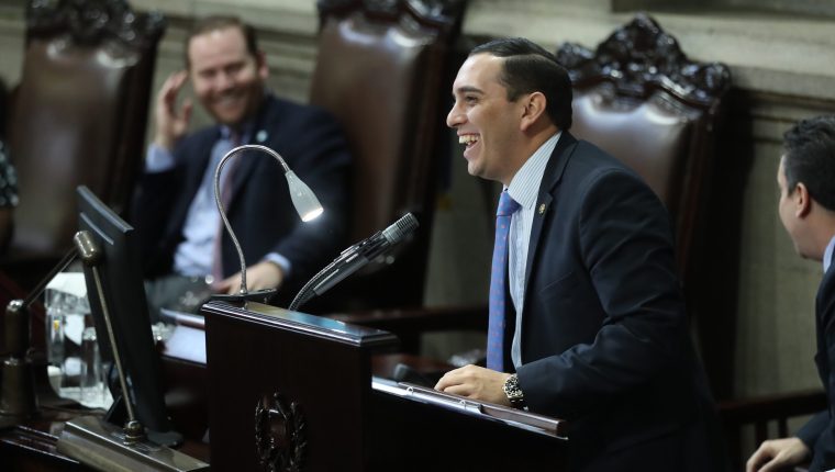 La comisión permanente del Congreso denunció a los magistrados de la CC y pidió que se les retirara su inmunidad. (Foto Prensa Libre: Hemeroteca)