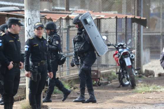 Los heridos fueron trasladados a los hospitales Roosevelt y San Juan de Dios. Foto Prensa Libre: Érick Ávila