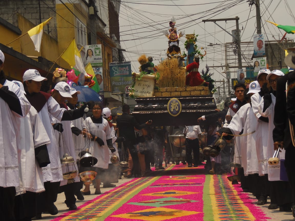 Procesión del Niño Zarquito de Amatitlán.