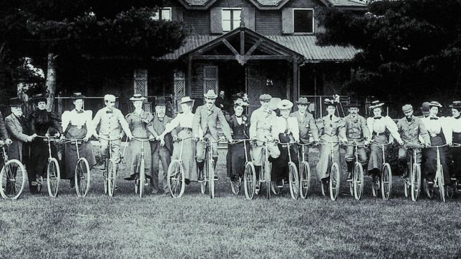 No es una exageración afirmar que la bicicleta transformó el mundo. (Foto Prensa Libre: Getty Images)