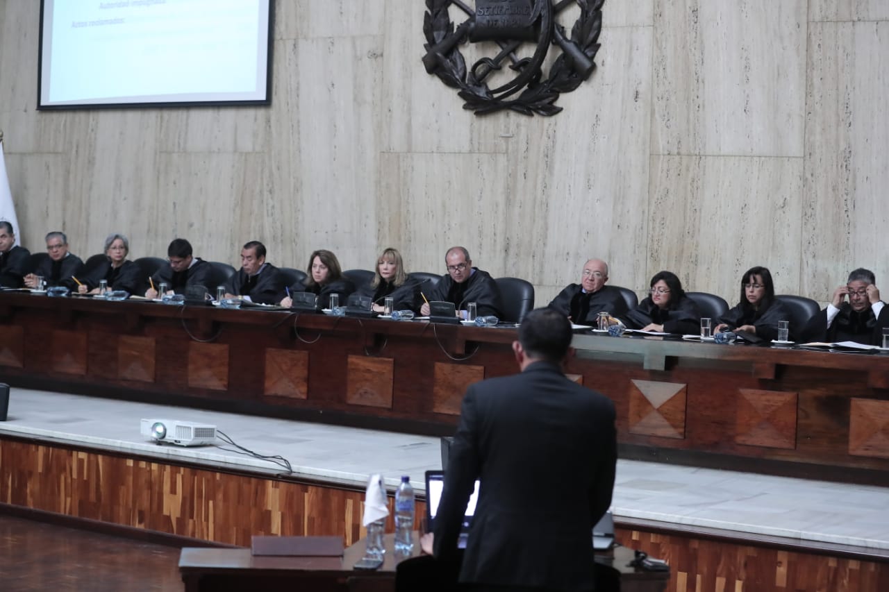 Magistrados de la Corte Suprema de Justicia (CSJ) escucharon los alegatos en relación a un amparo que fue negado a Thelma Aldana para ser inscrita como candidata presidencial. (Foto Prensa Libre: Juan Diego González)