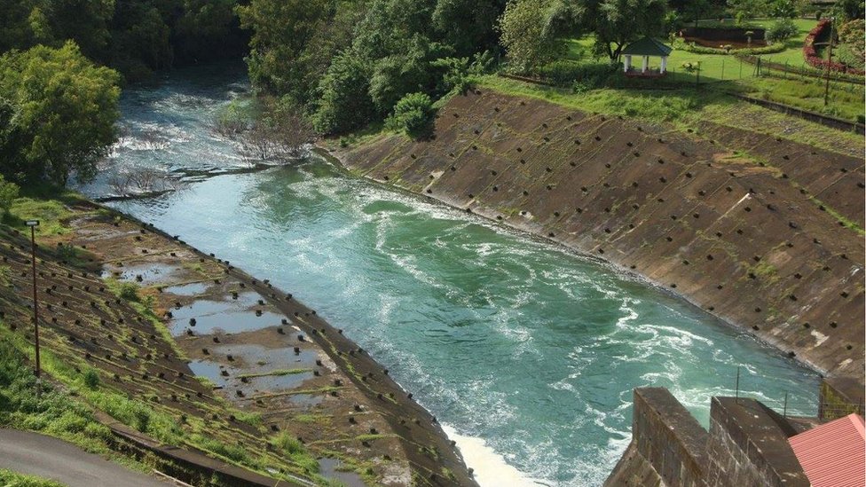 La represa se diseñó para distribuir agua en la región de Goa.