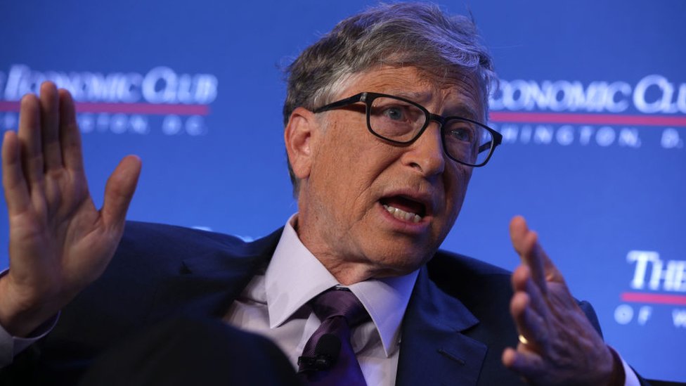 Bill Gates asegura que Microsoft debía haber ocupado el lugar en el que hoy está Android para competir contra el sistema operativo de Apple.