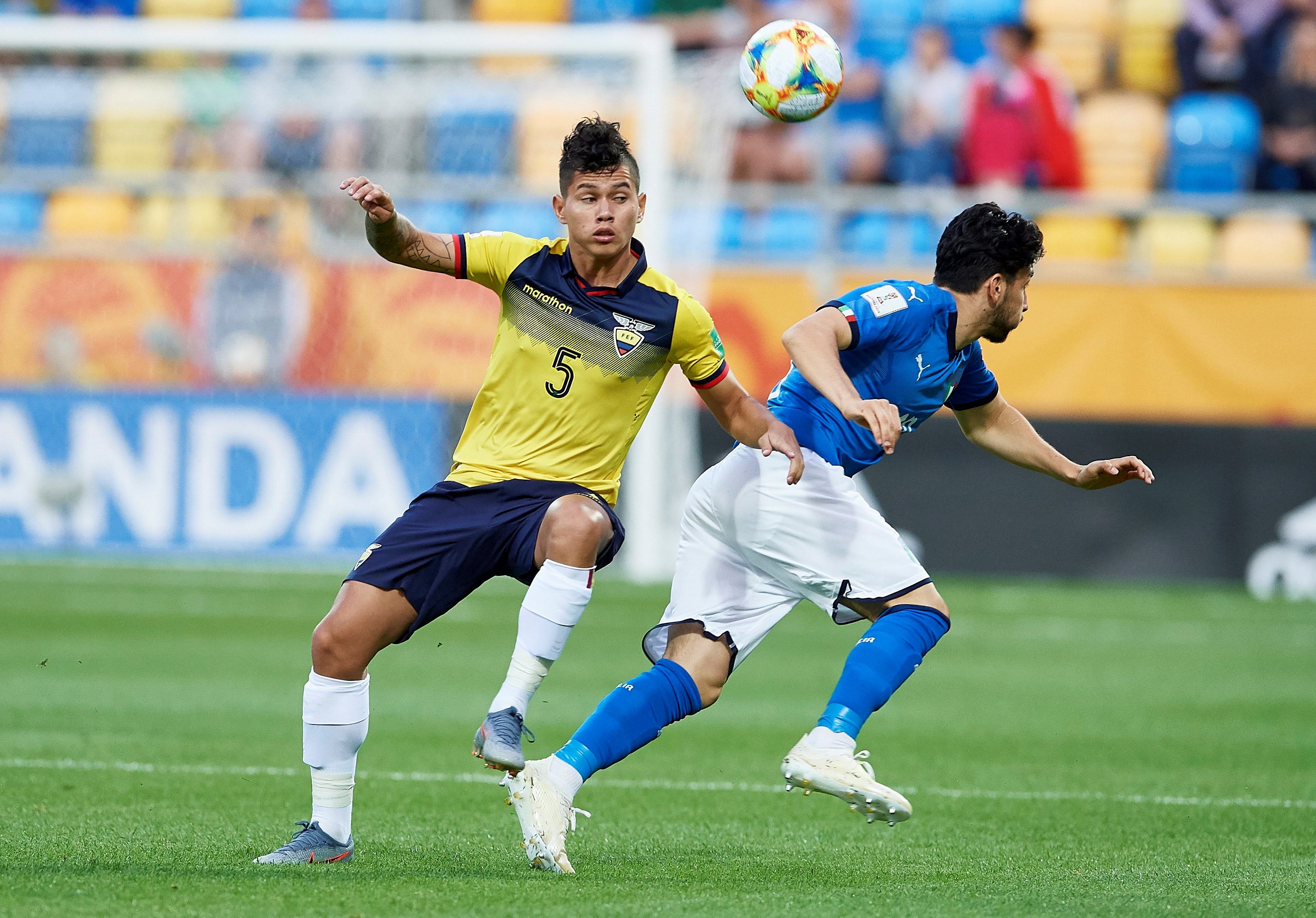 Los Mundiales sub-20 y sub-17 fueron aplazados por la Fifa. (Foto Prensa Libre: EFE)