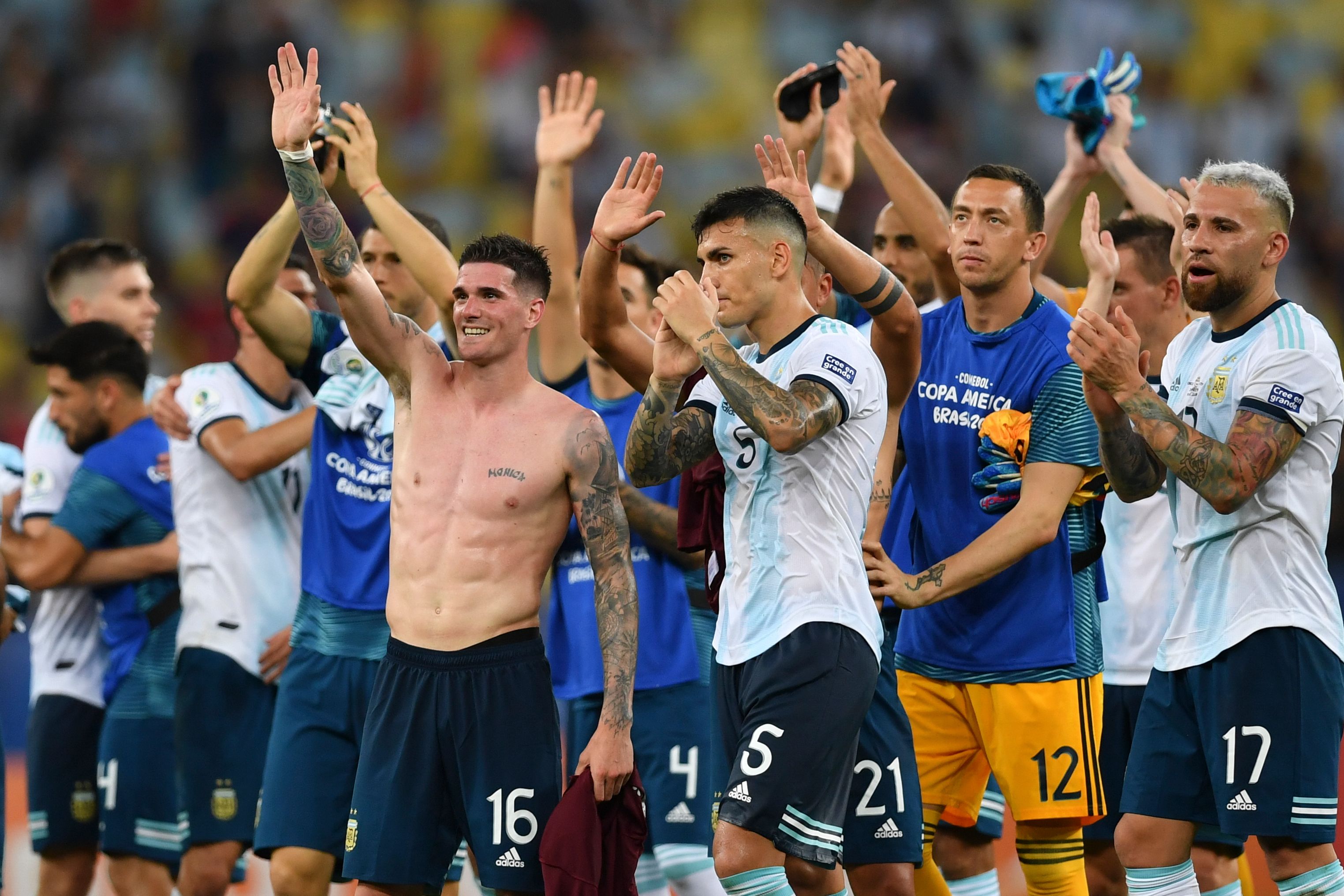 La albiceleste avanzó a las semifinales. (Foto Prensa Libre: AFP)