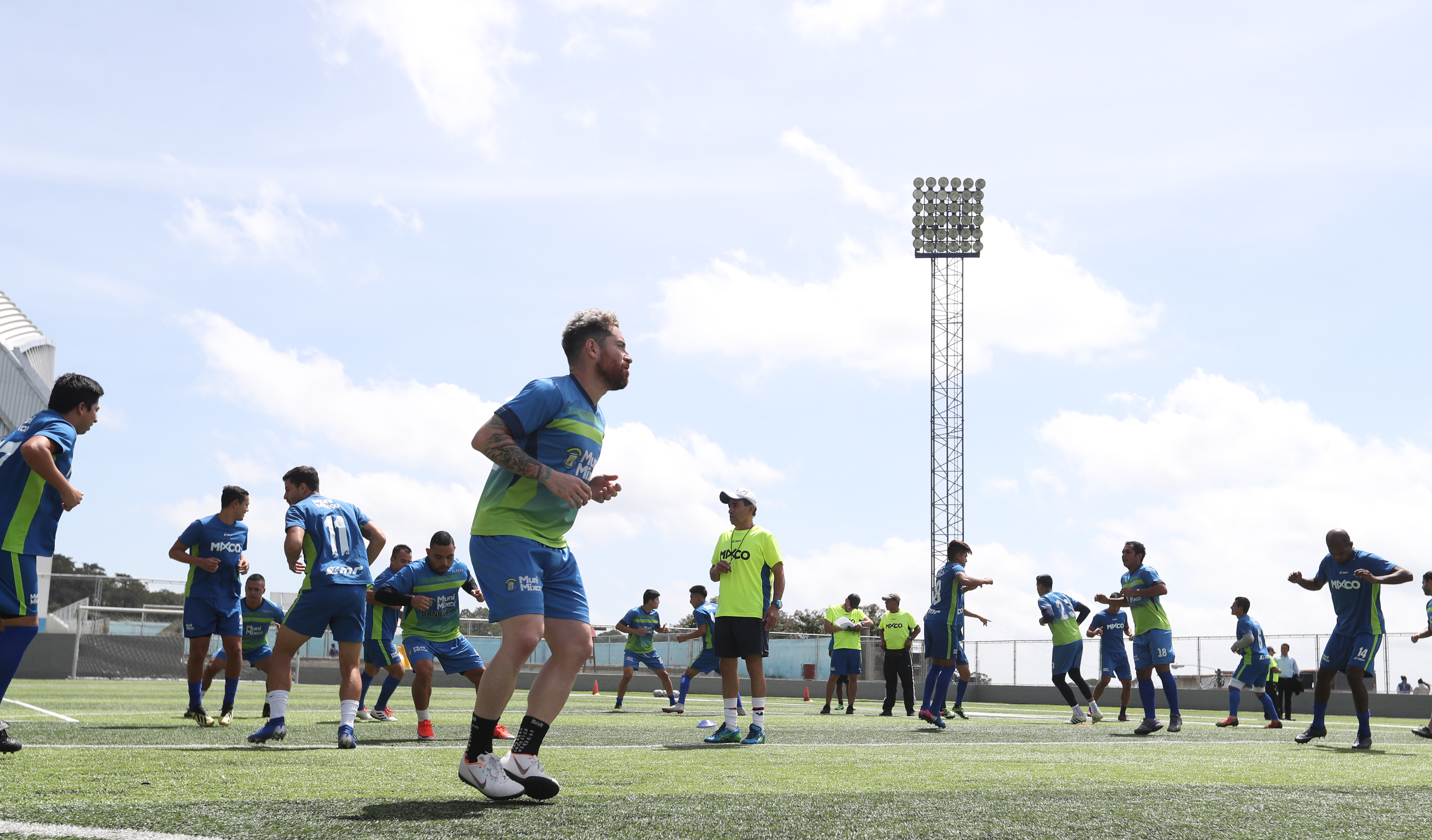 Deportivo Mixco inició la pretemporada el lunes último, en el estadio Santo Domingo. (Foto Prensa Libre: Francisco Sánchez).