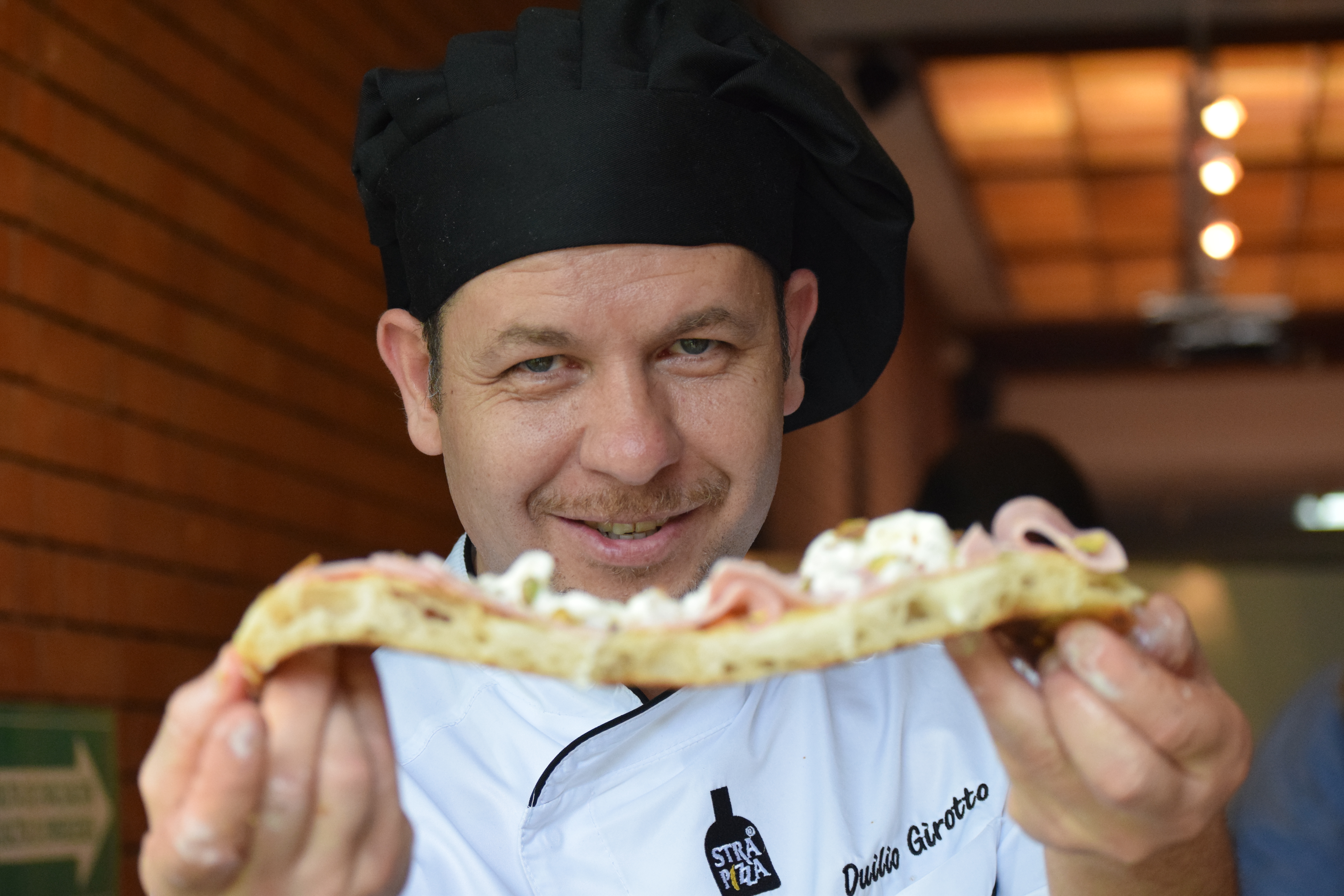 Duilio Girotto ganó el Campeonato Mundial de la Pizza en 1999. (Foto Prensa Libre: Vivian Nij)