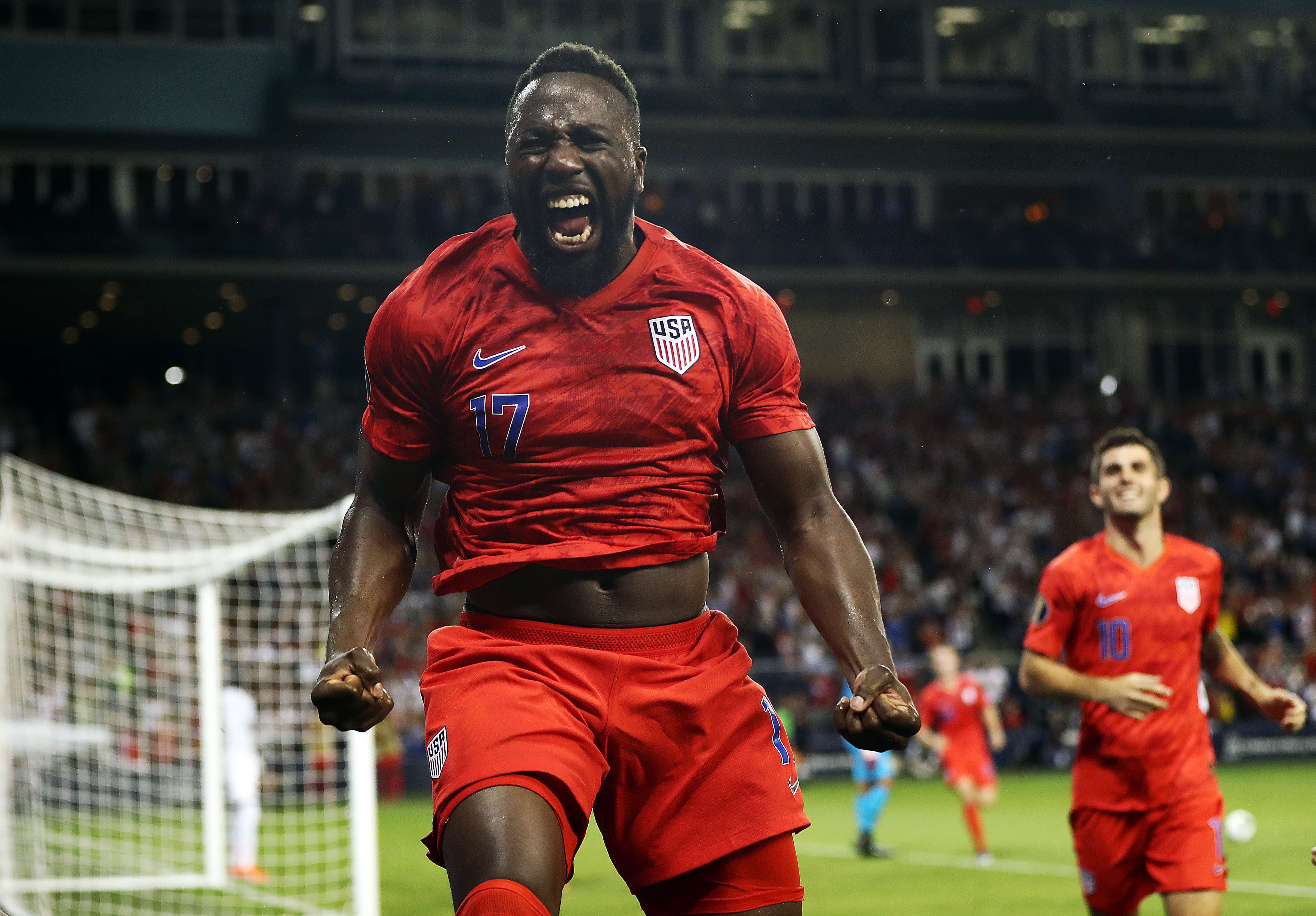 Jozy Altidore festeja luego de haber marcado el gol con el cual Estados Unidos venció a Panamá, en el duelo del Grupo D, de la Copa Oro 2019. (Foto Prensa Libre: AFP).