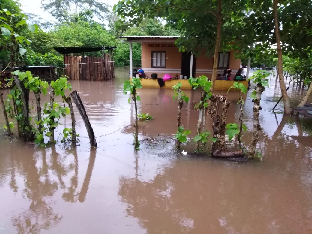 Vivienda de una de las comunidades afectadas por las lluvias en Suchitepéquez. (Foto Prensa Libre: Conred).