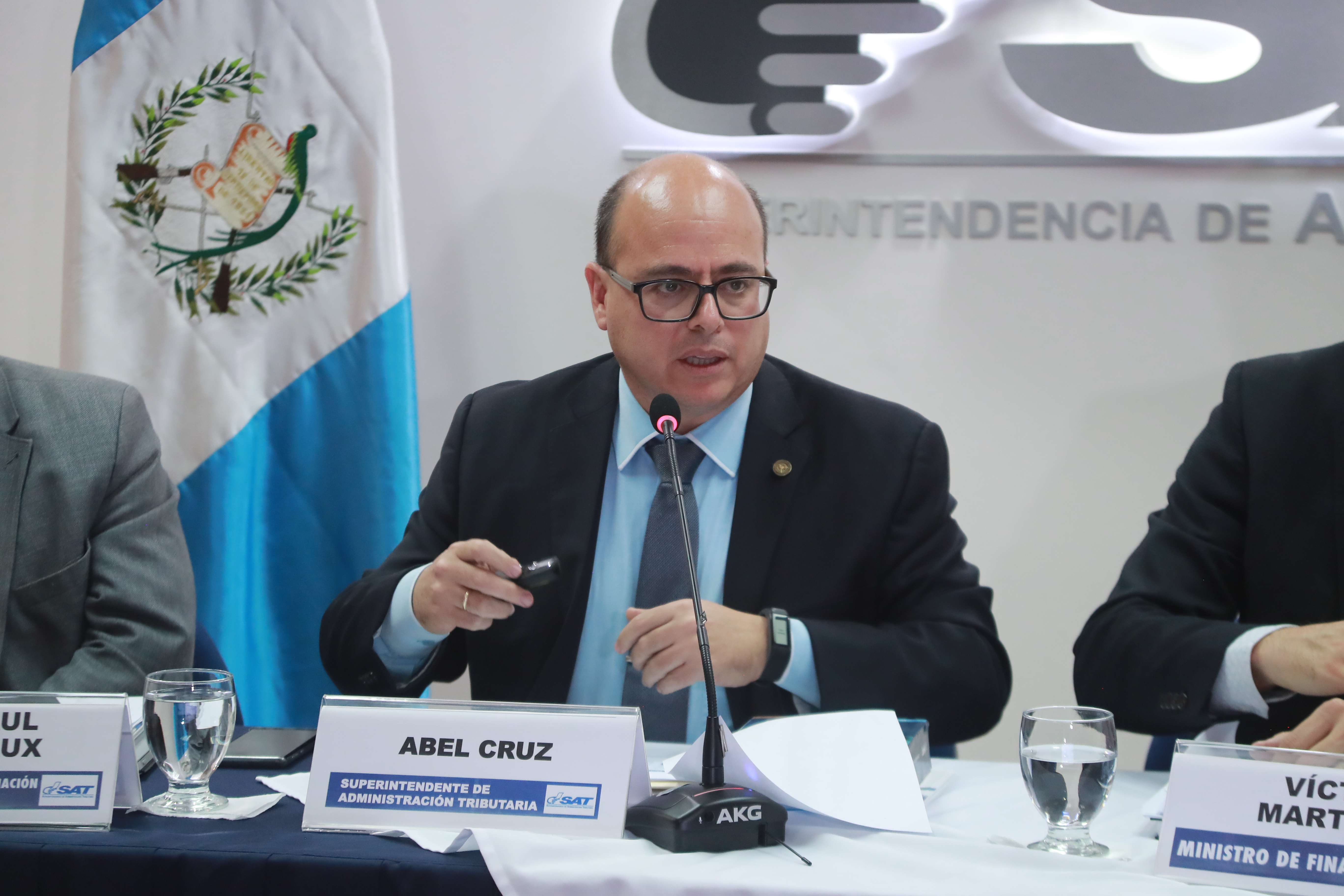 Abel Cruz Calderón fue removido de la jefatura de la SAT.  (Foto Prensa Libre: Hemeroteca)