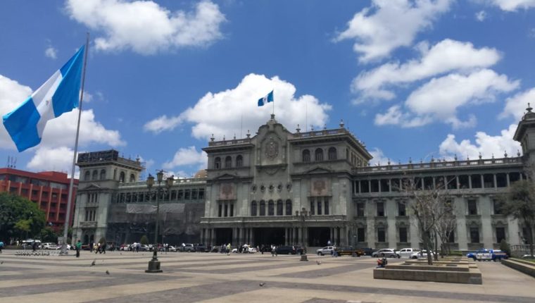 La sede del Gobierno es el Palacio Nacional de la Cultura, donde operan varias oficinas estatales y se efectúan diversas reuniones. (Foto Prensa Libre: Juan Diego González)