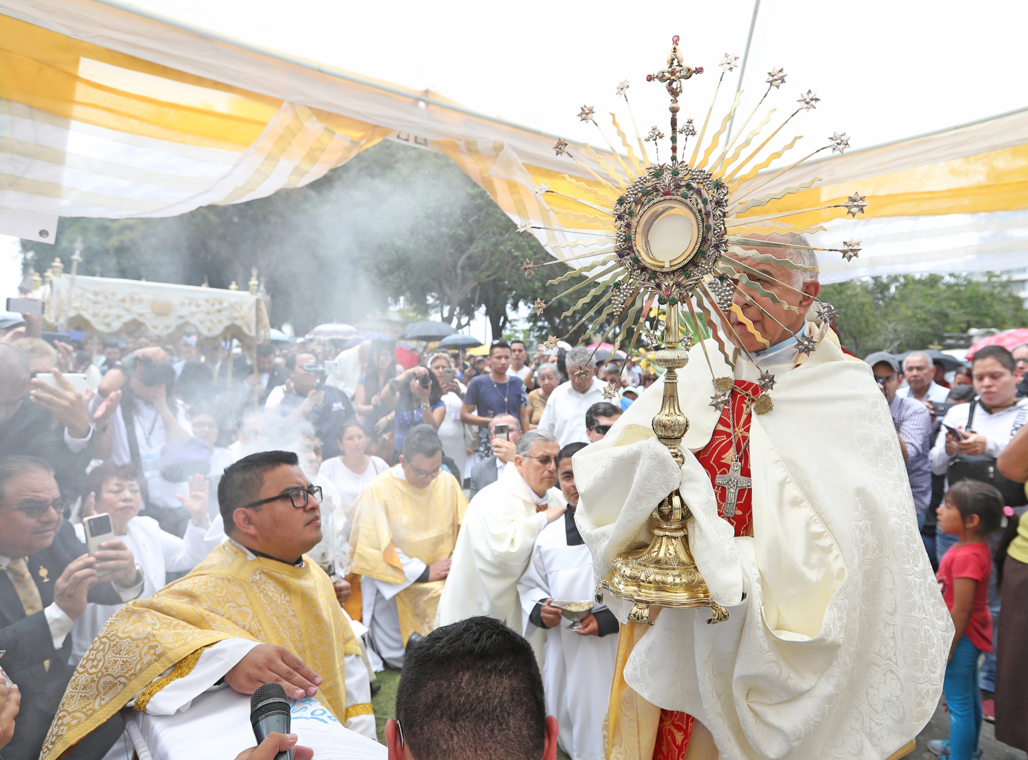 El Corpus Christi se celebra por primera vez en 1246 en la diócesis de Lieja (Bélgica). 